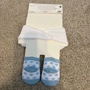 baby hat bib socks NEW blue space ship planets stars 0-6 months shower gift